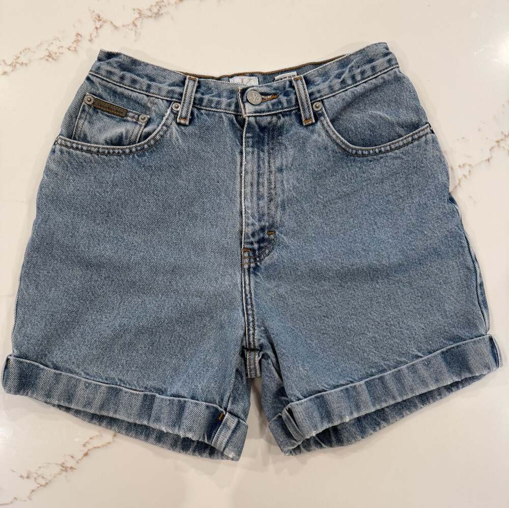 Calvin Klein Jeans Vintage High Waisted Cuffed Denim Shorts Size 6